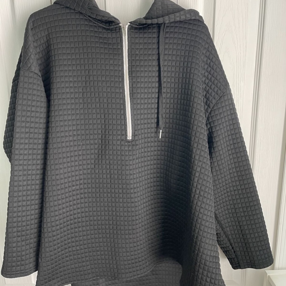 New - Black lightweight shirt size 4x